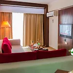 데르시 호텔 4*