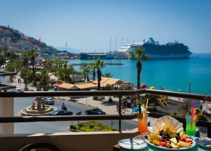 Derici Hotel Kuşadası