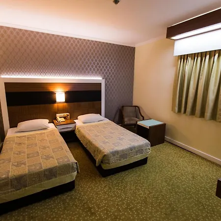 Derici Κουσάντασι