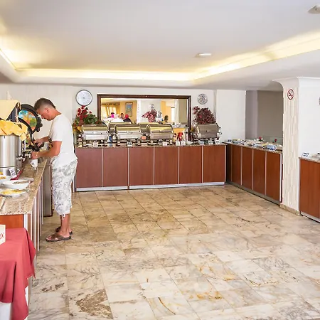 Hotell Derici 4*