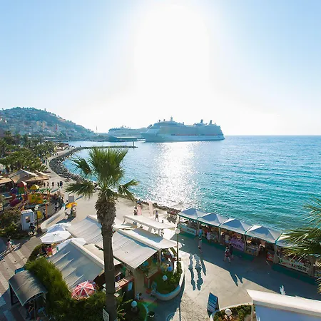 Derici 4* Κουσάντασι